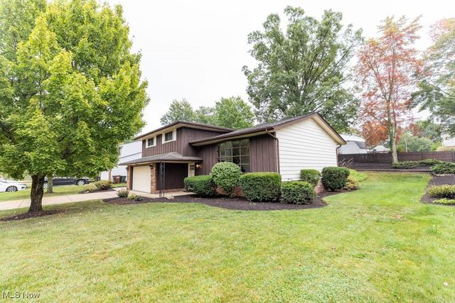 6417 Thoreau Drive, Parma, OH 44129