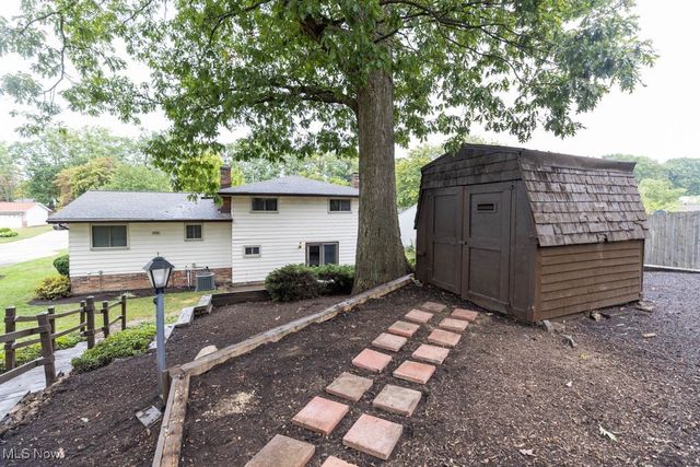 6417 Thoreau Drive, Parma, OH 44129