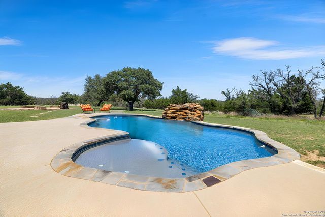 997 KRAMER, Harper, TX 78631