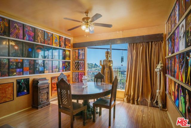 2189 Sunset Plaza Drive, Los Angeles, CA 90069