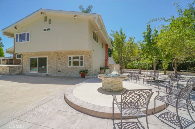 4575 Totana Drive, Tarzana, CA 91356