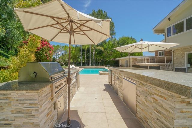4575 Totana Drive, Tarzana, CA 91356