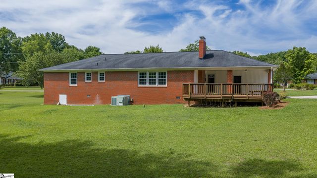 107 Lemon Tree Trail, Laurens, SC 29360