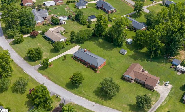 107 Lemon Tree Trail, Laurens, SC 29360