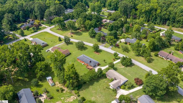 107 Lemon Tree Trail, Laurens, SC 29360