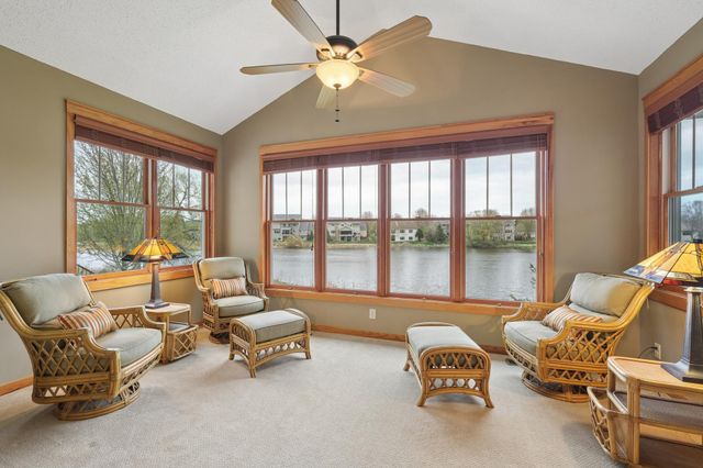 1317 Waters Path, Woodbury, MN 55129