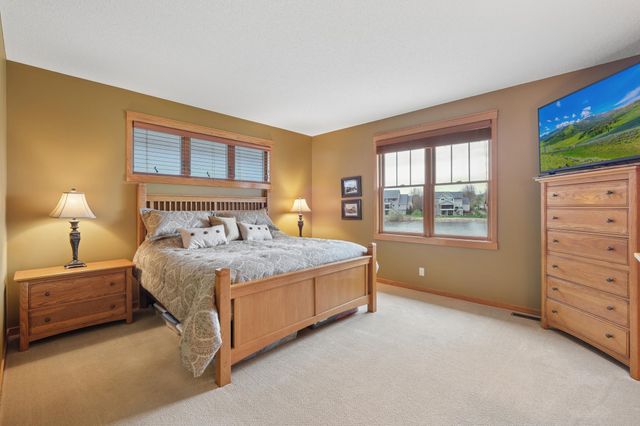 1317 Waters Path, Woodbury, MN 55129