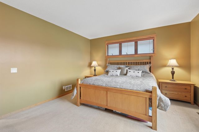 1317 Waters Path, Woodbury, MN 55129