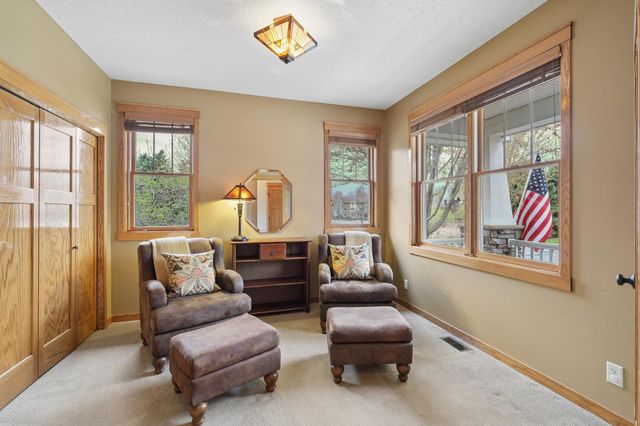 1317 Waters Path, Woodbury, MN 55129