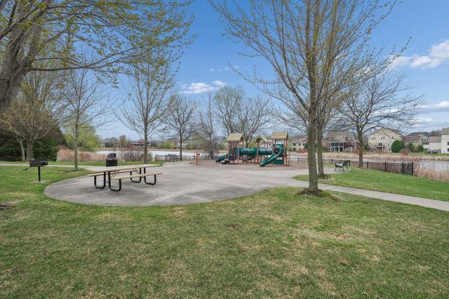 1317 Waters Path, Woodbury, MN 55129