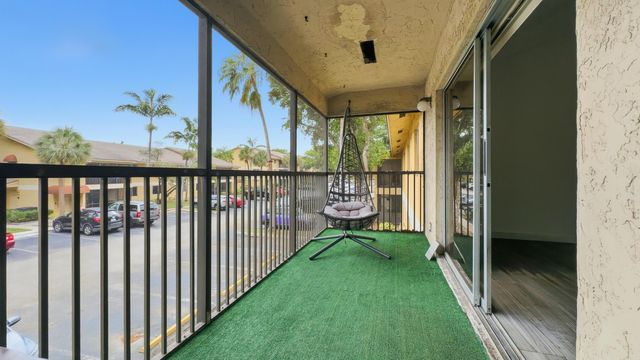 3031 N Oakland Forest Drive 201, Oakland Park, FL 33309