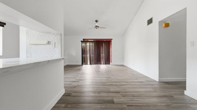 3031 N Oakland Forest Drive 201, Oakland Park, FL 33309