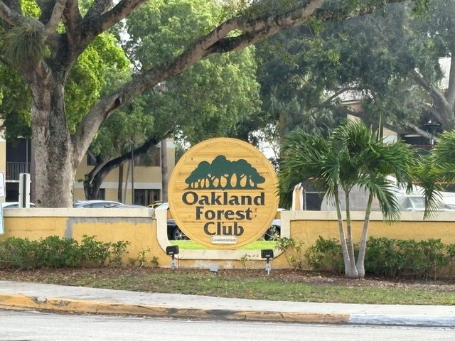 3031 N Oakland Forest Drive 201, Oakland Park, FL 33309