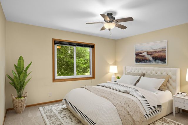 4361 Buckingham Court 1207, Vadnais Heights, MN 55127