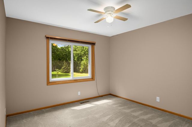 4361 Buckingham Court 1207, Vadnais Heights, MN 55127