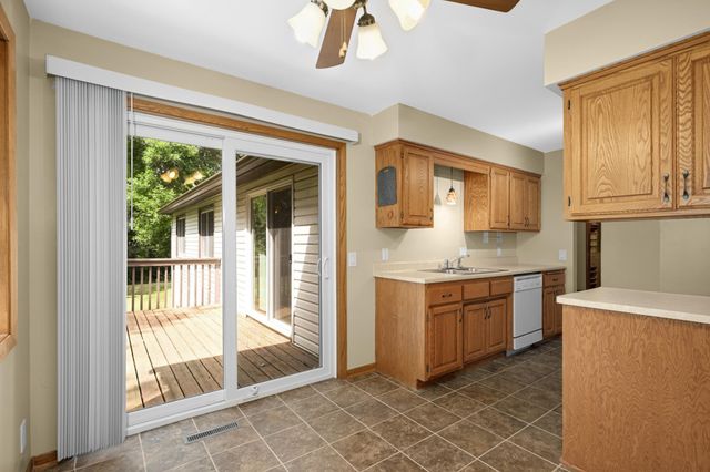 4361 Buckingham Court 1207, Vadnais Heights, MN 55127