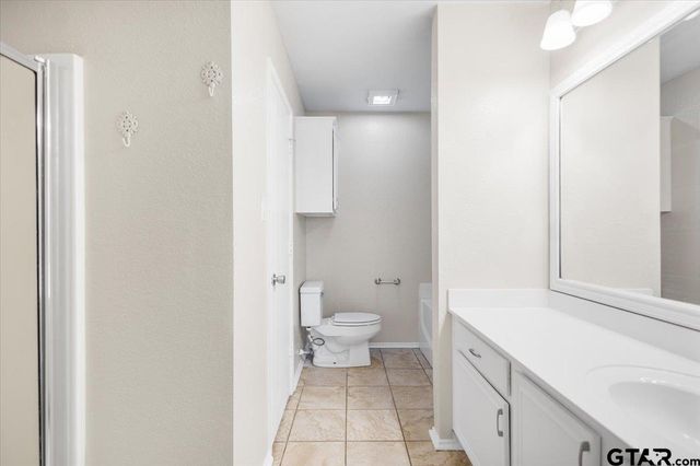 15421 Brittain Ct, Lindale, TX 75771