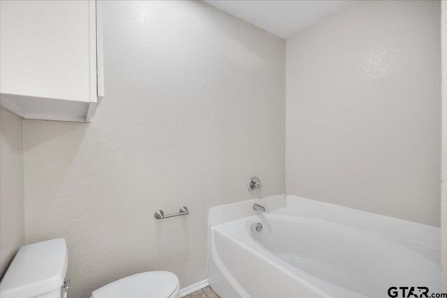 15421 Brittain Ct, Lindale, TX 75771