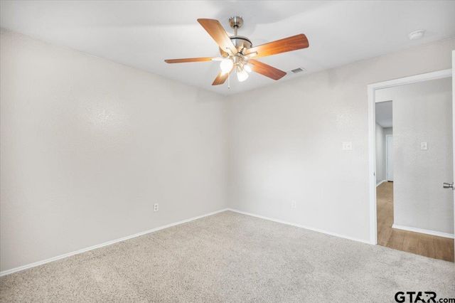 15421 Brittain Ct, Lindale, TX 75771