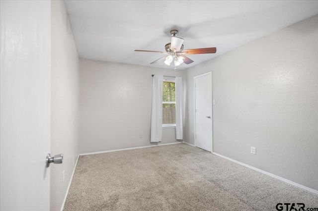 15421 Brittain Ct, Lindale, TX 75771