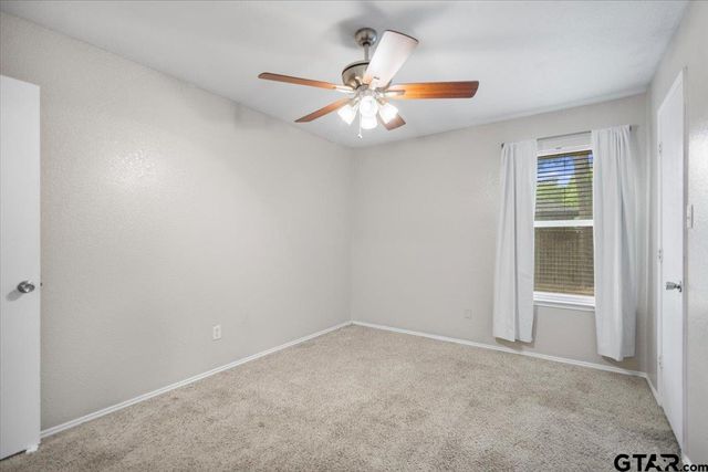 15421 Brittain Ct, Lindale, TX 75771