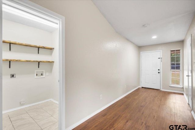 15421 Brittain Ct, Lindale, TX 75771