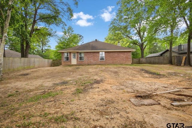 15421 Brittain Ct, Lindale, TX 75771