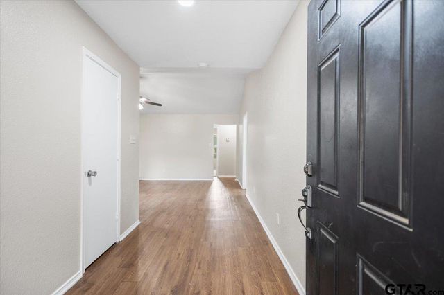 15421 Brittain Ct, Lindale, TX 75771