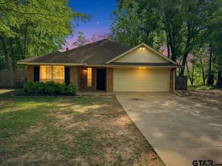 15421 Brittain Ct, Lindale, TX 75771