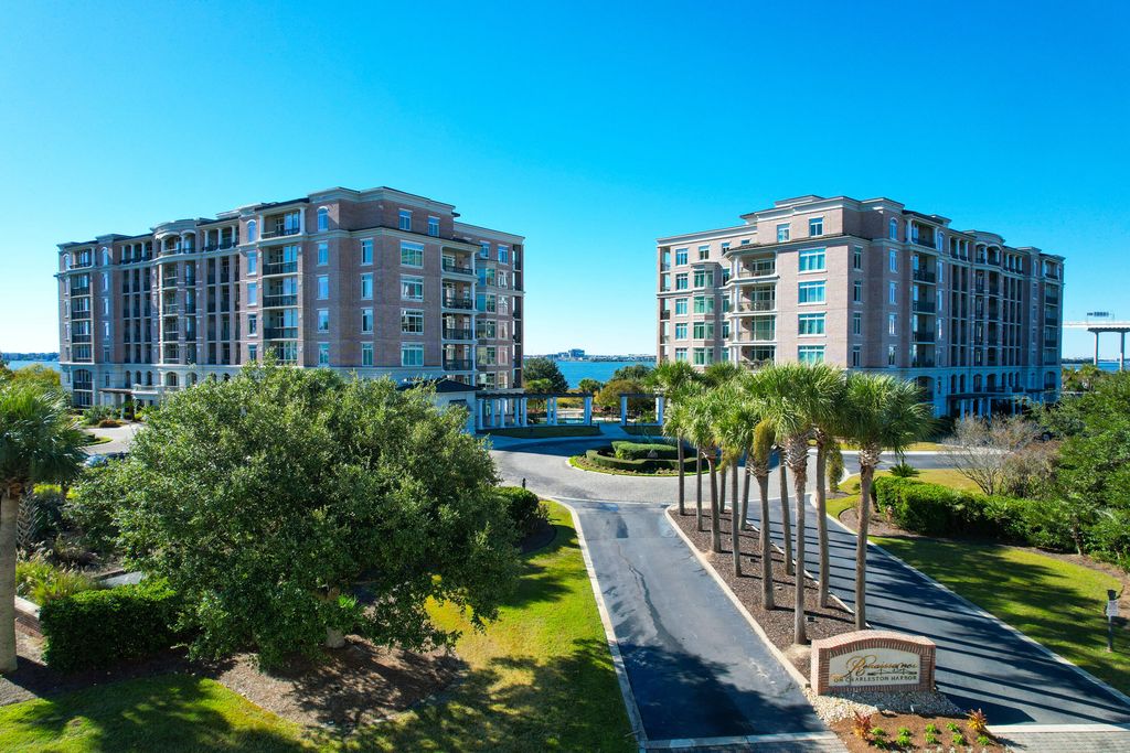 222 S Plaza Court, Mount Pleasant, SC 29464