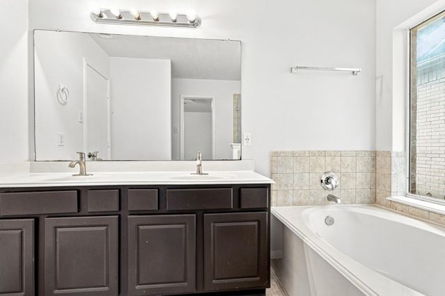 17234 Trace Glen Lane, Houston, TX 77083