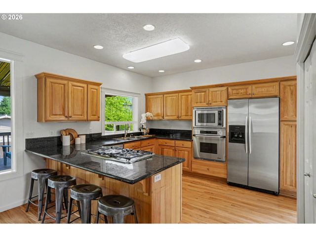 2271 Nw WOODCREST Ave, Albany, OR 97321