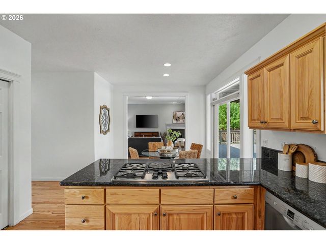 2271 Nw WOODCREST Ave, Albany, OR 97321
