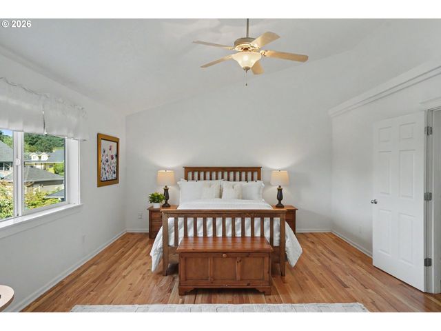 2271 Nw WOODCREST Ave, Albany, OR 97321