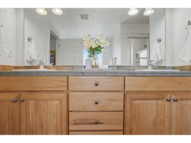 2271 Nw WOODCREST Ave, Albany, OR 97321