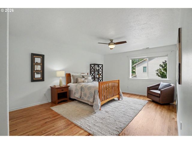 2271 Nw WOODCREST Ave, Albany, OR 97321