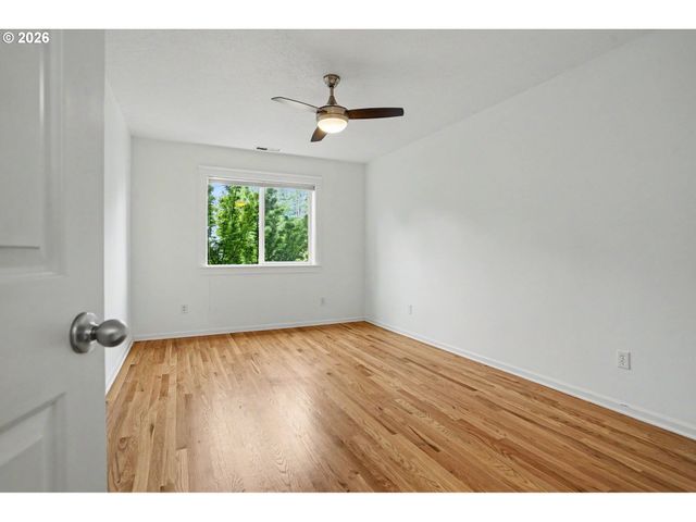 2271 Nw WOODCREST Ave, Albany, OR 97321