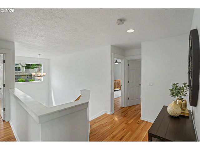 2271 Nw WOODCREST Ave, Albany, OR 97321