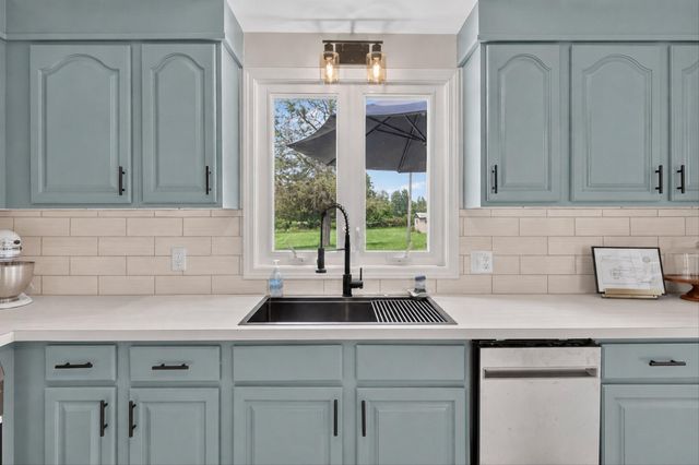 6816 Division Avenue N, Plainfield Twp, MI 49321