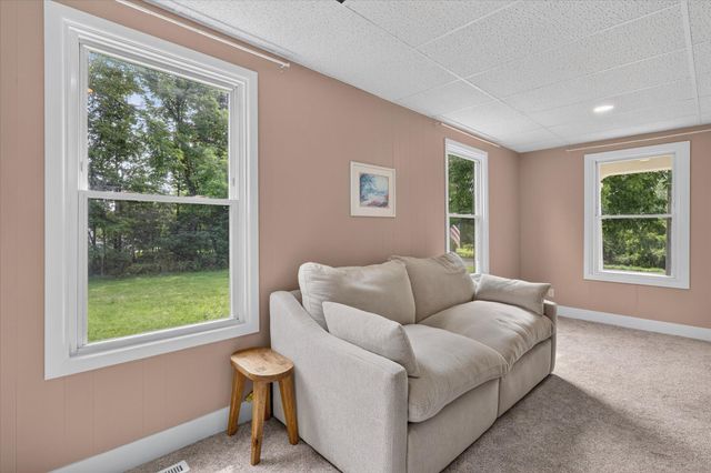 6816 Division Avenue N, Plainfield Twp, MI 49321