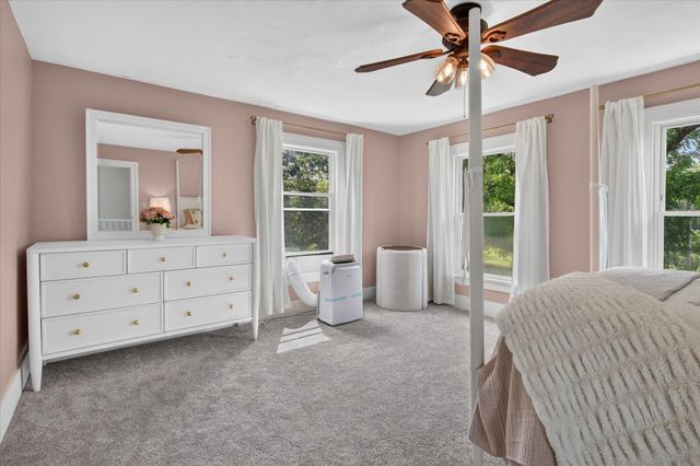 6816 Division Avenue N, Plainfield Twp, MI 49321