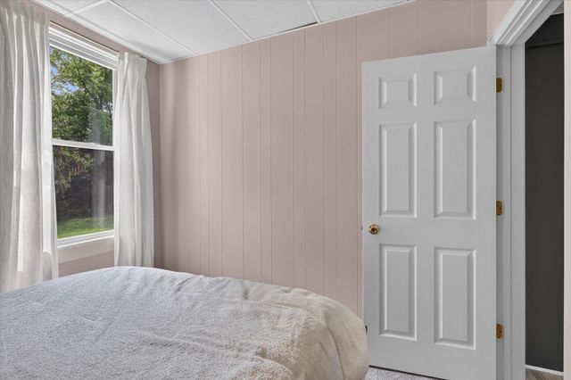 6816 Division Avenue N, Plainfield Twp, MI 49321