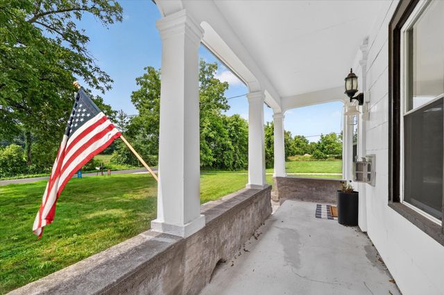 6816 Division Avenue N, Plainfield Twp, MI 49321