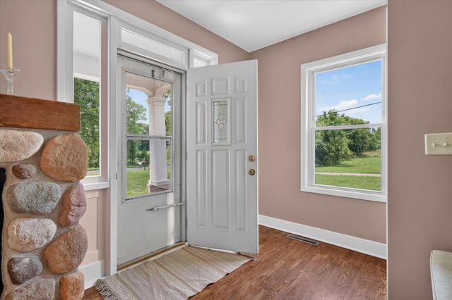 6816 Division Avenue N, Plainfield Twp, MI 49321