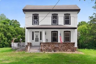 6816 Division Avenue N, Plainfield Twp, MI 49321