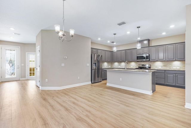 13892 KINGFISHER GLEN DRIVE, Lithia, FL 33547