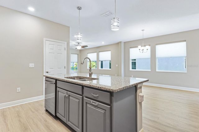 13892 KINGFISHER GLEN DRIVE, Lithia, FL 33547