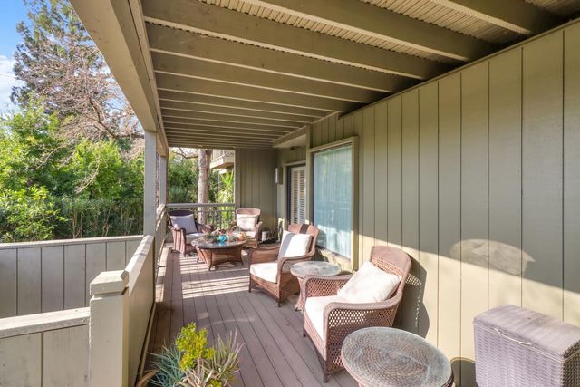 25 River Bluff Ln, Carmichael, CA 95608