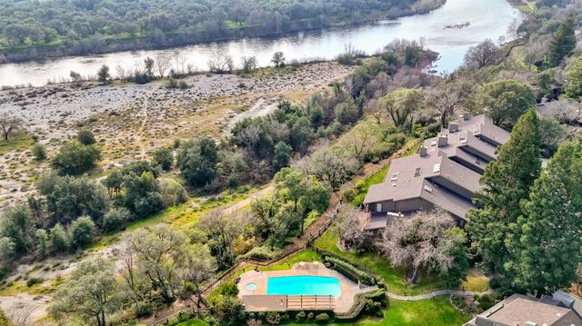 25 River Bluff Ln, Carmichael, CA 95608
