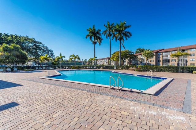 12800 SW 7th Ct 311G, Pembroke Pines, FL 33027